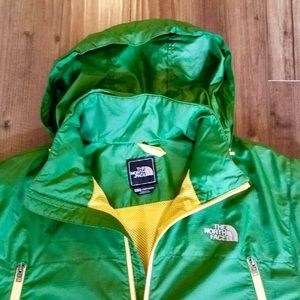 Northface Light Weight Windbreaker/Rain Resistant